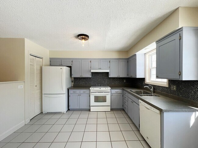 Foto del edificio - A Perfect Place to Call Home!!