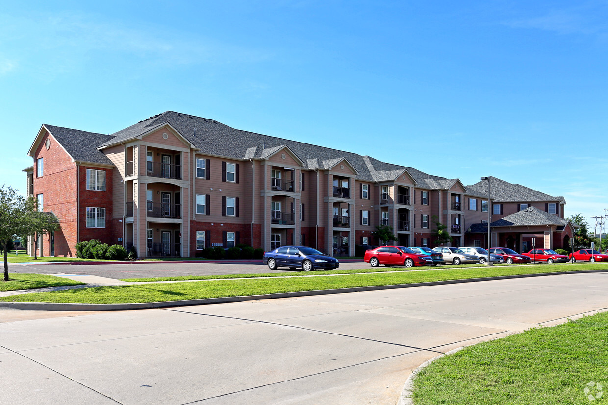 Primary Photo - Landings at Pebble Creek