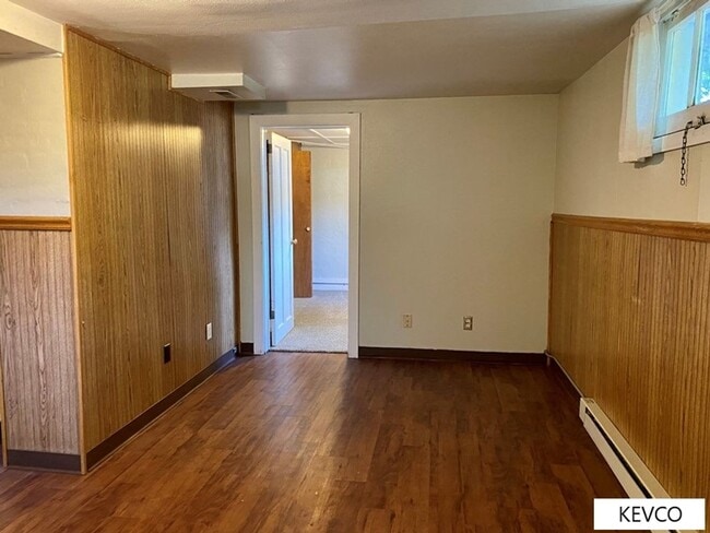 Building Photo - 827 Remington St