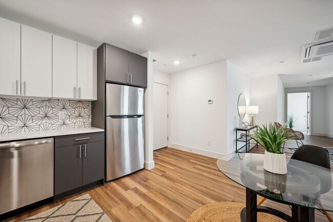 Foto del edificio - NEW One Bedroom in Brewerytown w/ Roofdeck & Gym!