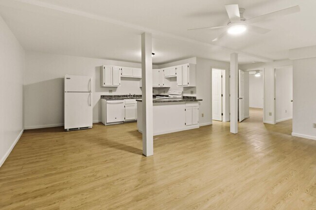 Foto del edificio - 836 Mountain View Rd