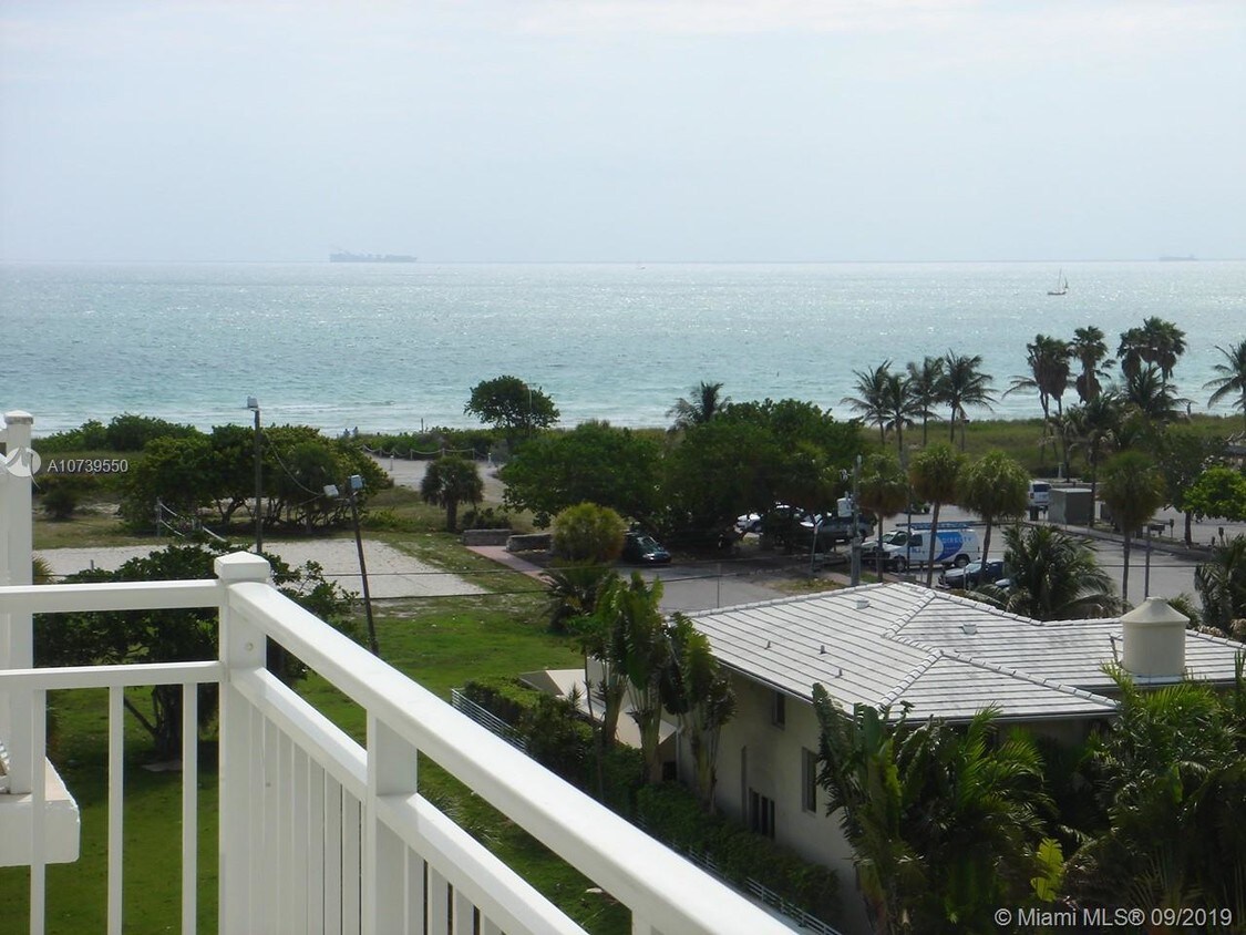 Primary Photo - OCEANBLUE CONDO