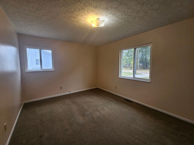 Foto del edificio - Ravenna 2 Bedroom 1 Bath Duplex
