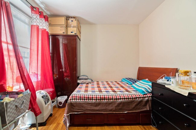 Foto del edificio - 621 E 39th St