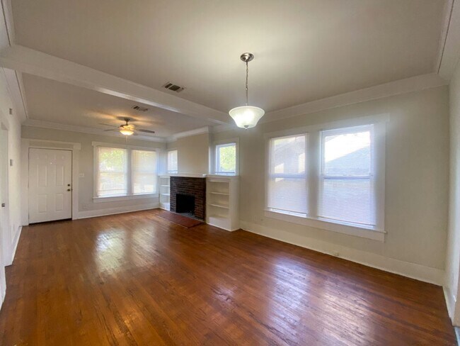 Photo - 2Bed/1Bath House for Rent! Available Now!