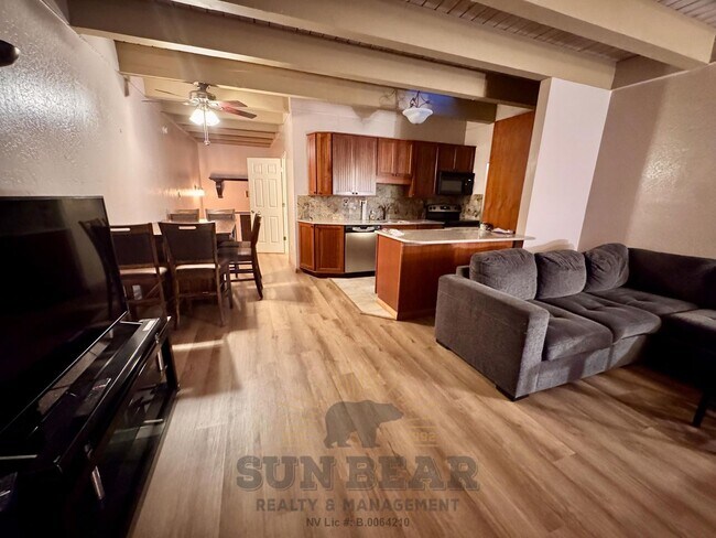 Foto del edificio - 3 Bedroom in Central Location in Incline!