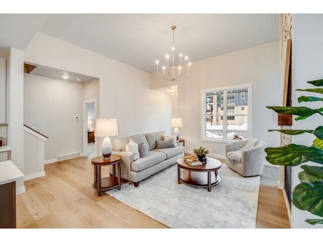 Foto del edificio - 2820 Elm Tree Hl
