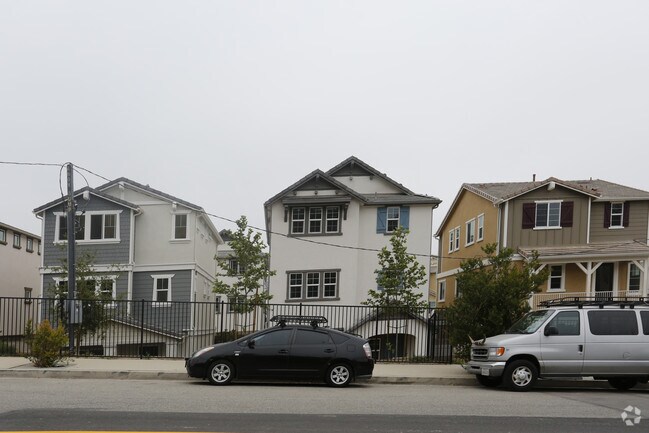 Building Photo - 22001 Nordhoff St