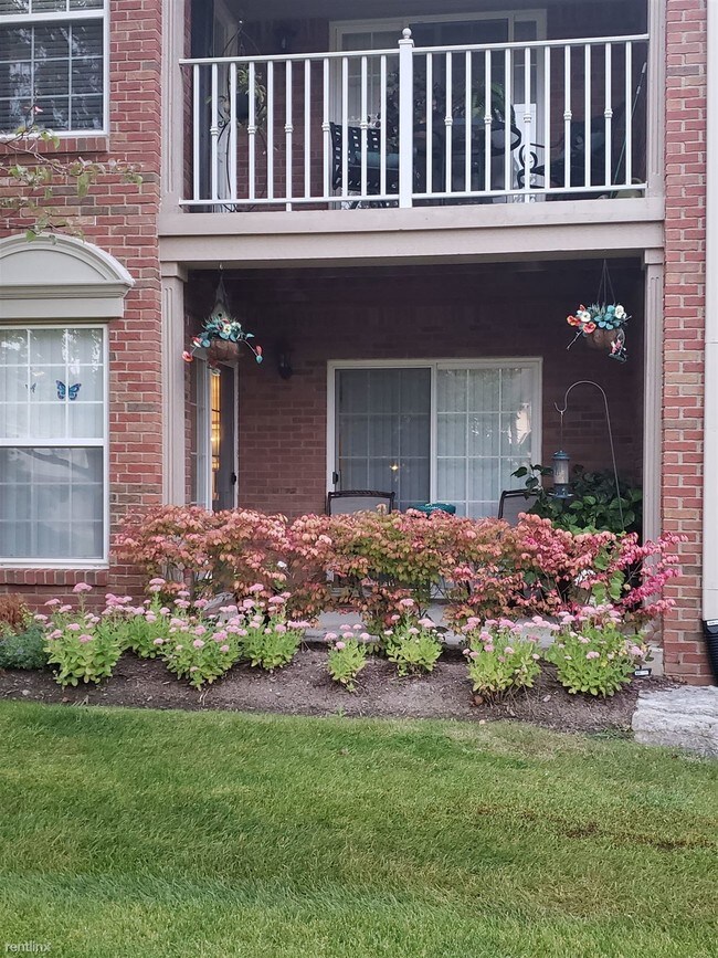 Building Photo - 2 br, 2 bath Condo - Silvercreek Condominiums