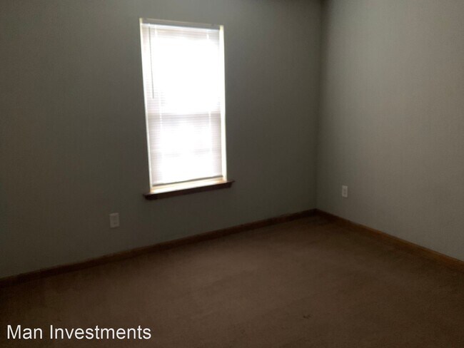 Building Photo - 2 br, 1 bath House - 516 S. Pool St.