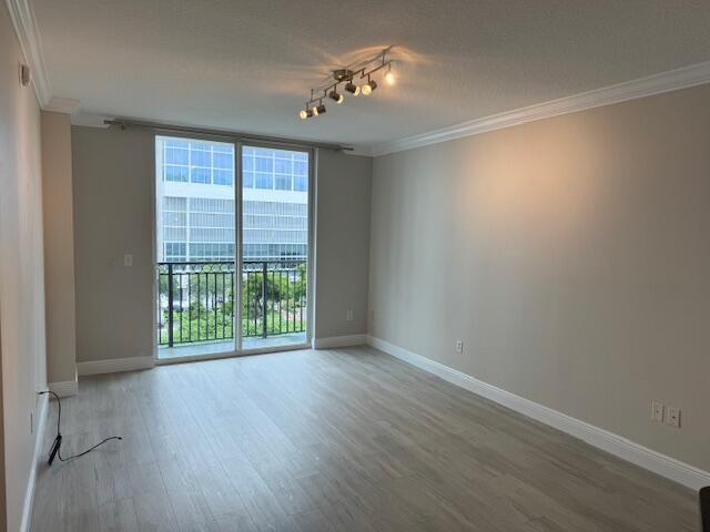 Building Photo - 600 S Dixie Hwy