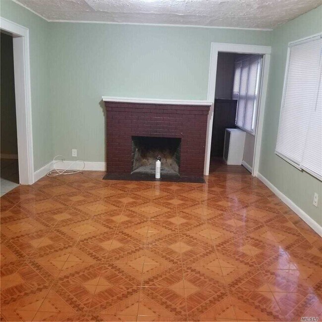 100 Fairview Blvd, Hempstead, NY 11550 House Rental in Hempstead, NY