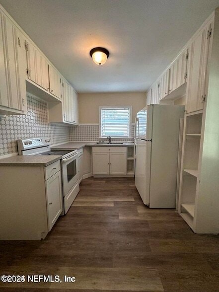 Foto del edificio - 803 Crestwood St