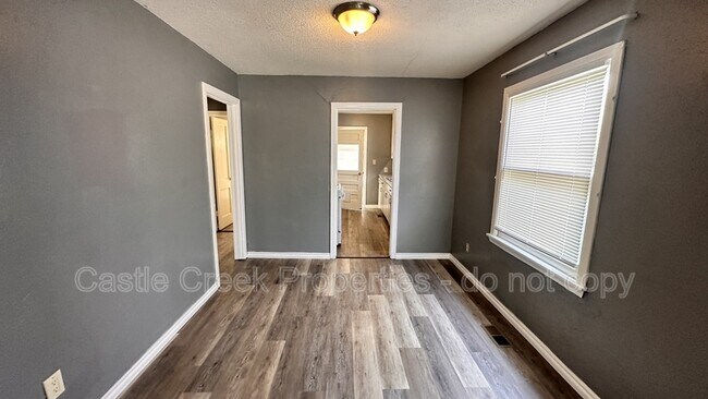 Foto del edificio - 4018 SE 10th St