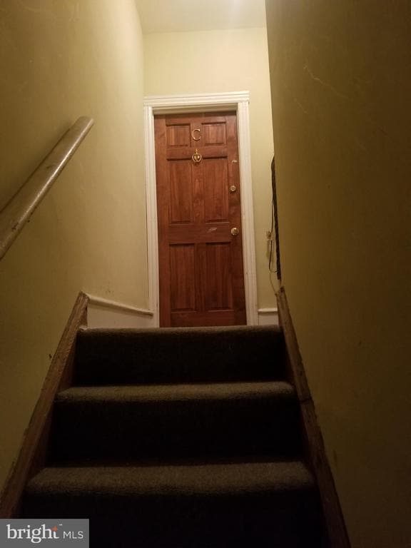 Foto del edificio - 329 N Burlington St