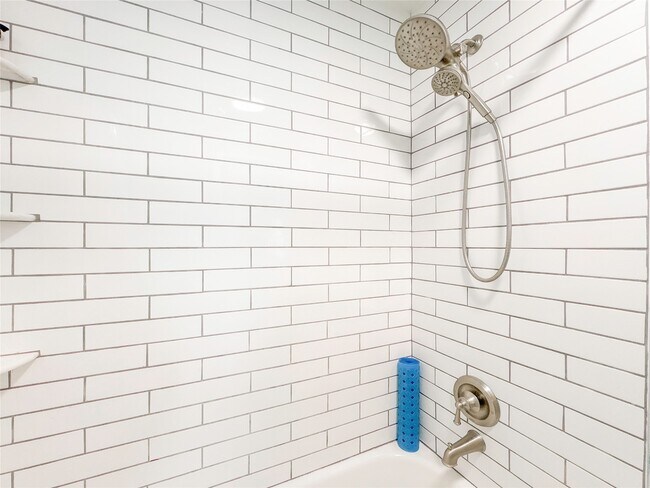 Foto del edificio - 3506 Cove View Blvd