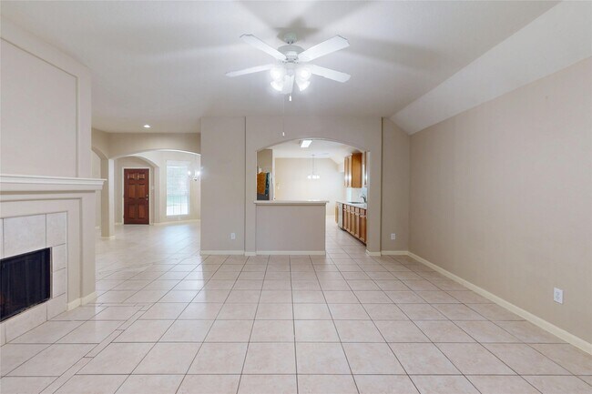 Building Photo - 98 S Regan Mead Cir