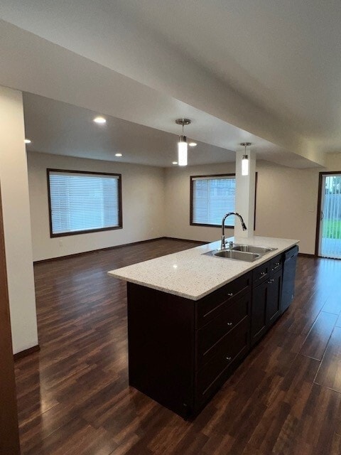 Building Photo - 2025 Aaron Dr