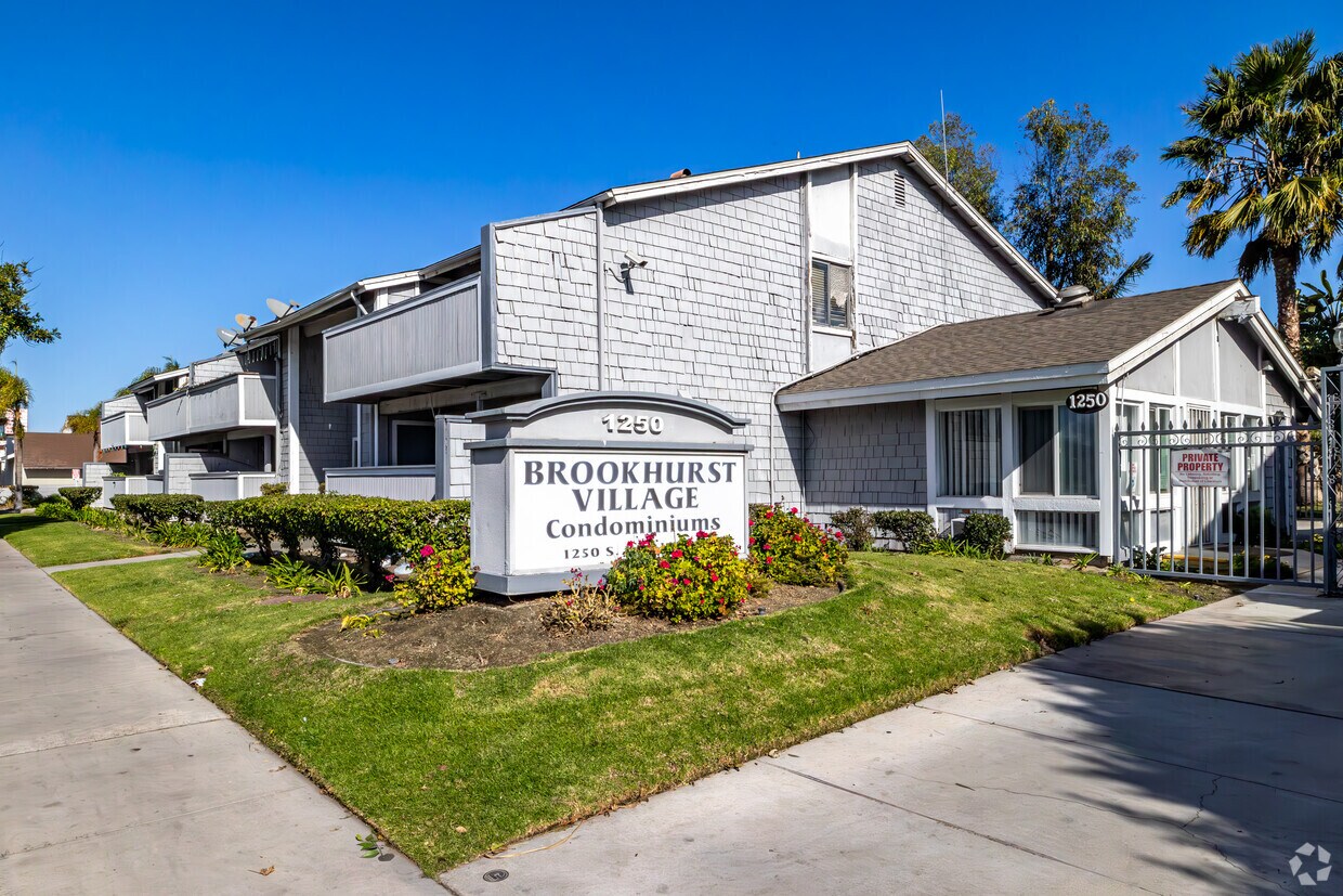 Primary Photo - Brookhurst Village