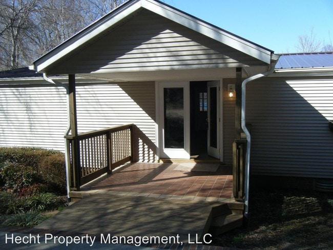 Building Photo - 4 br, 2 bath House - 4053 Chevlot Hills Rd.