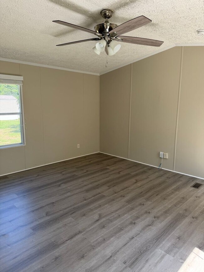 Foto del edificio - FOR RENT – Newly Remodeled Home Near Downtown Aynor