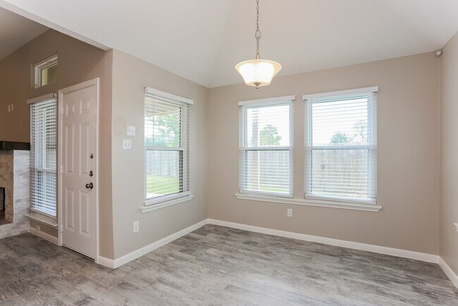 Foto del edificio - 1407 Bayou Glen Dr