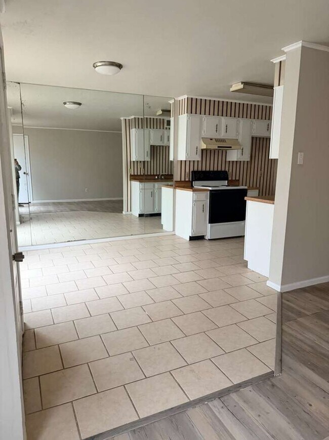 Foto del edificio - 9210 Glen Meadow Ln