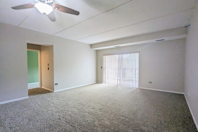 Building Photo - 410 W Mahogany Ct
