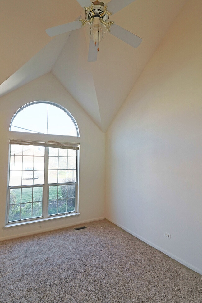 Building Photo - 1903 Windsor Ct