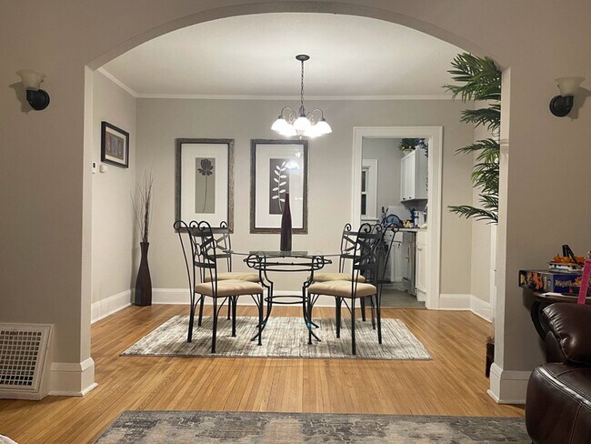 Foto del edificio - 607 7th Ave SE