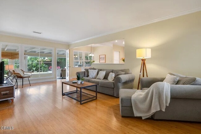 Building Photo - 491 S Brent St