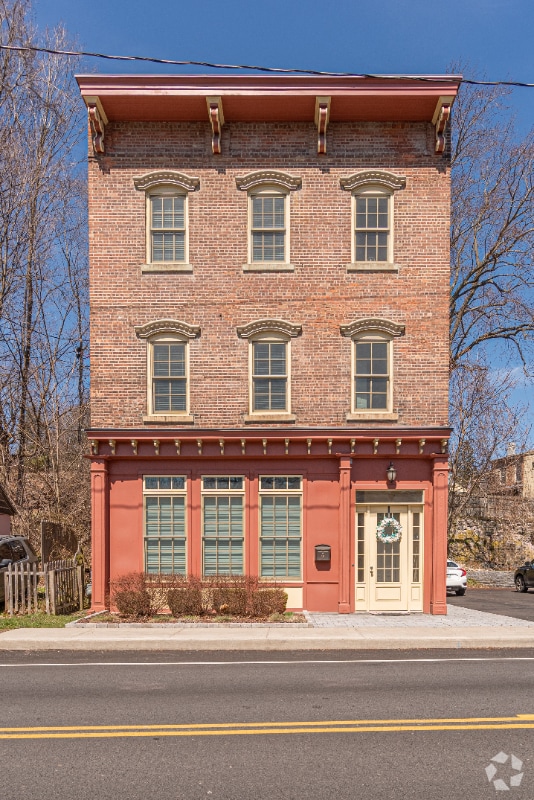 Building Photo - 181 Abeel St