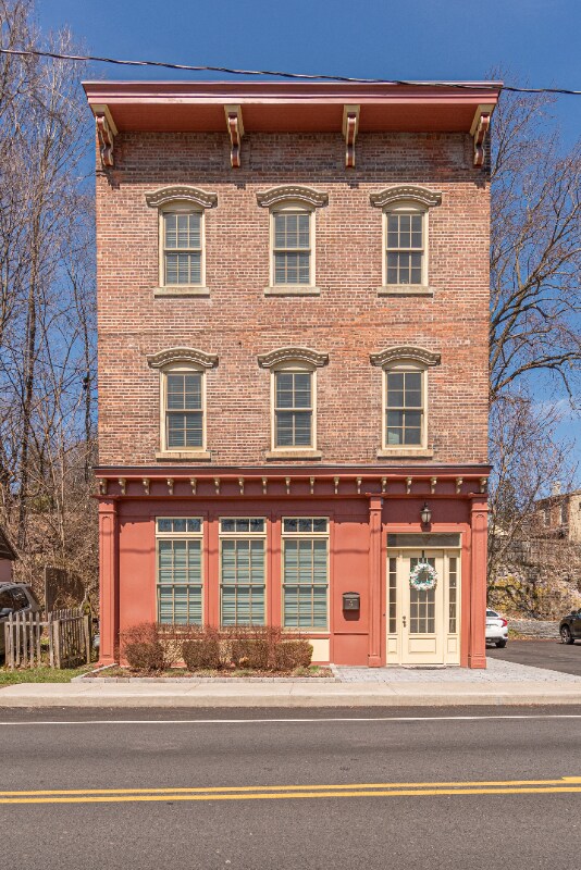 Foto principal - 181 Abeel St