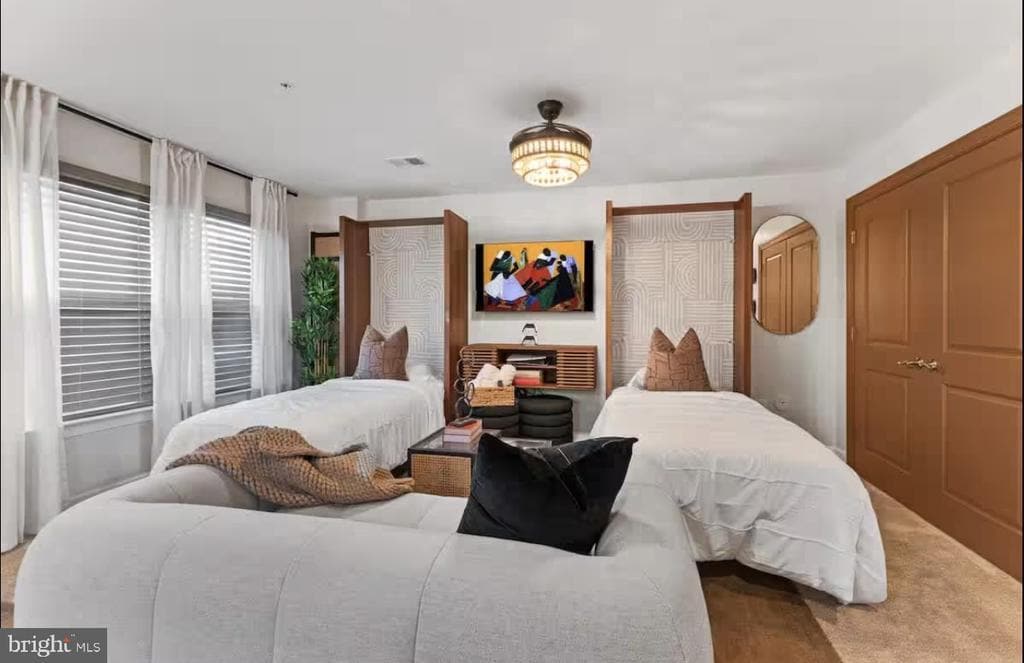 Foto principal - 101 Capital Ct