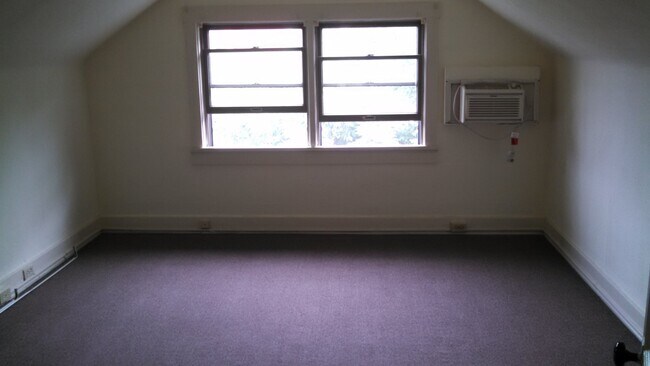 Foto del edificio - 2401 Fairview Ave