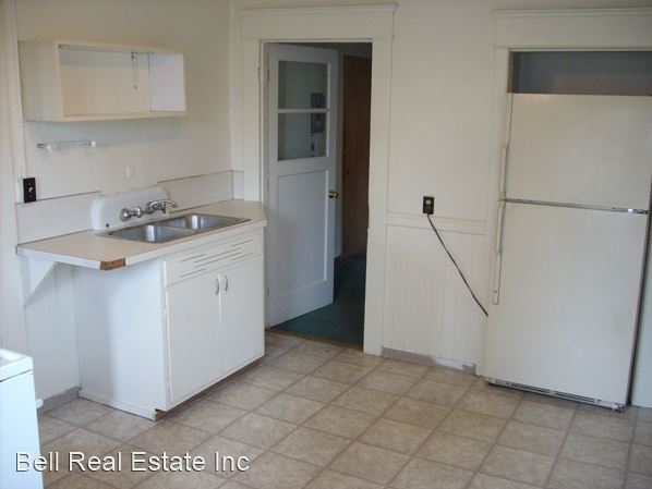 Foto del edificio - 3 br, 1 bath House - 1011 W. 11th