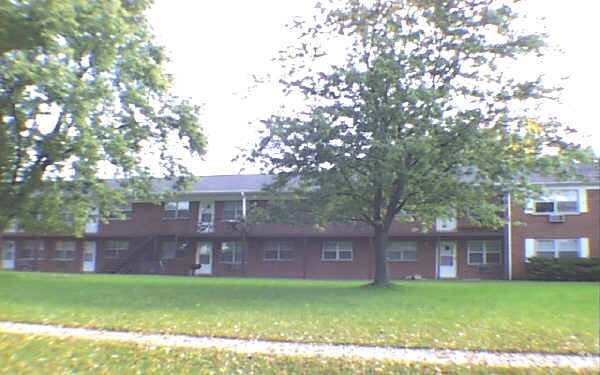 Primary Photo - 440 W Palatine Rd