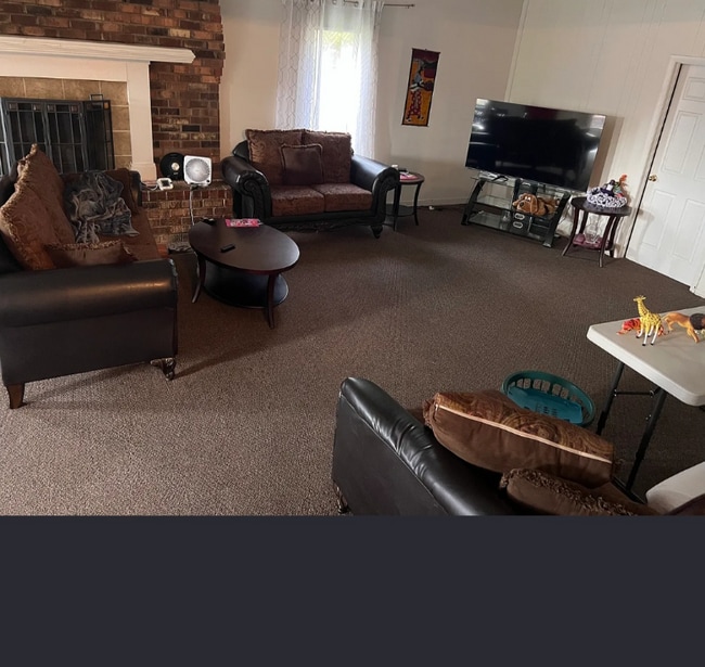 Building Photo - 714 Freeman Rd