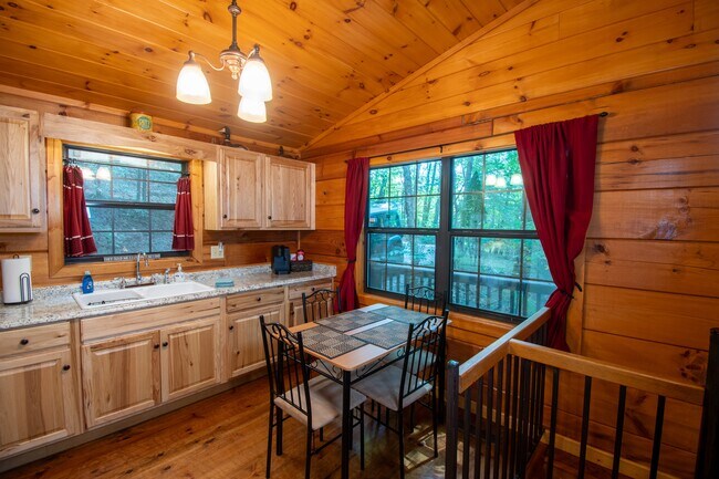 Foto del edificio - 423 Laurel Creek Road