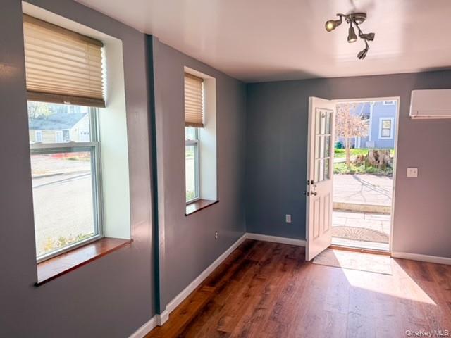 Foto del edificio - 25 W Church St