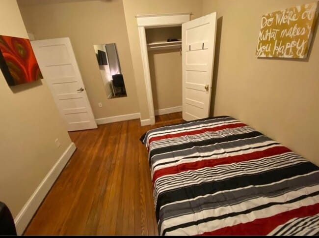 Foto del edificio - 2626 11th St NW