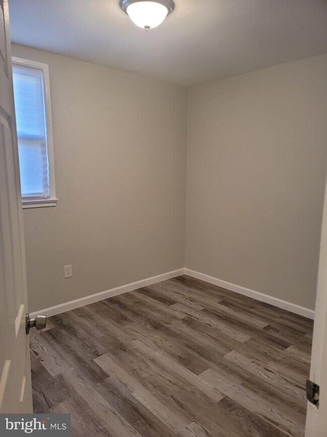 Foto del edificio - 7917 Glenarden Pkwy