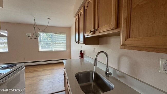 Building Photo - 94 Stonehurst Blvd