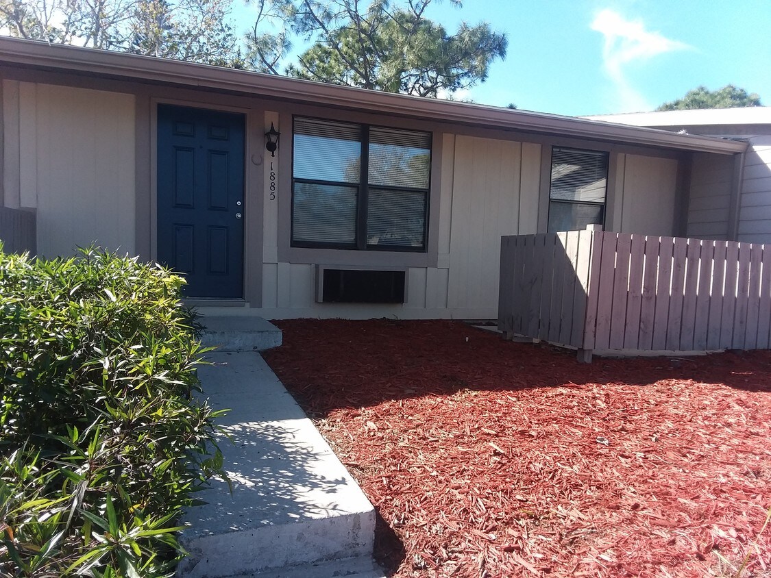End Unit - 1891 Sugartree Cir
