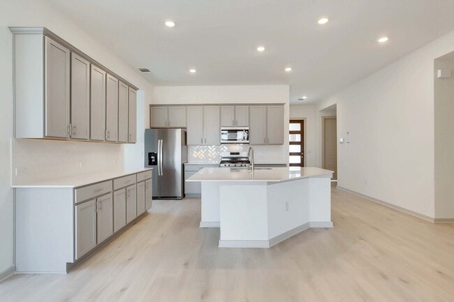 Building Photo - 408 Tinto St