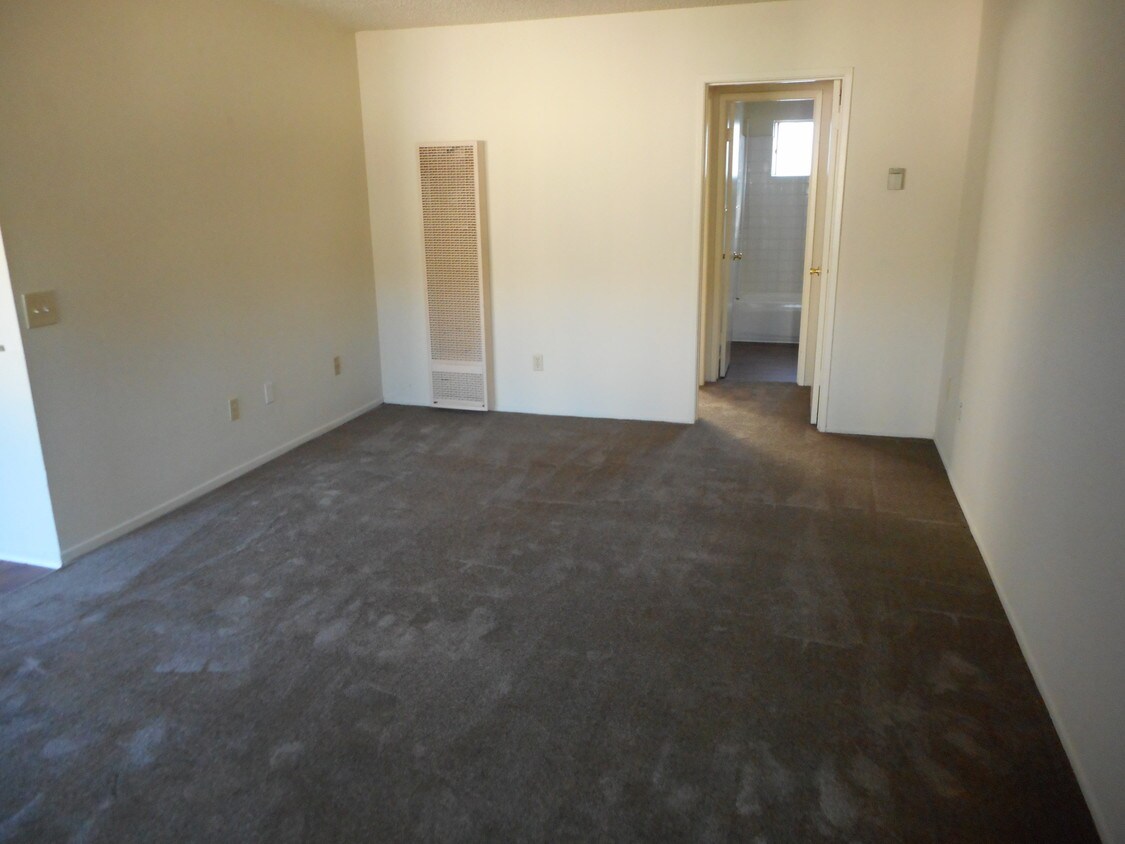Revere Village Apartments Apartments In Chino