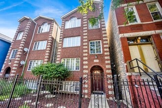 Building Photo - 1339 N Greenview Ave