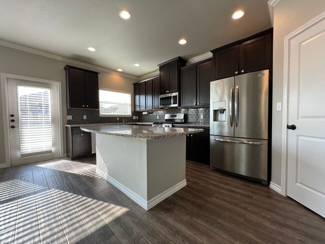 Building Photo - 7934 Lands End Dr