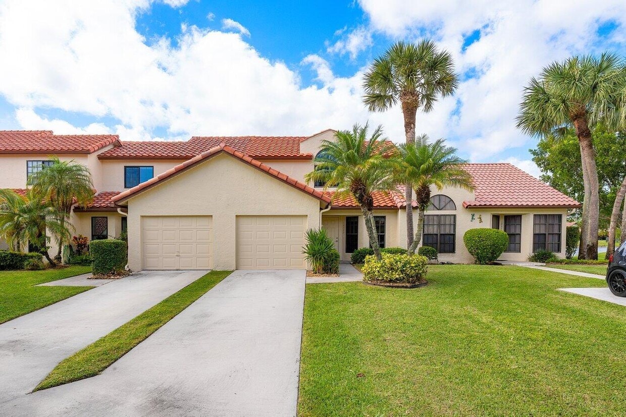 Foto principal - 10325 Hidden Springs Ct