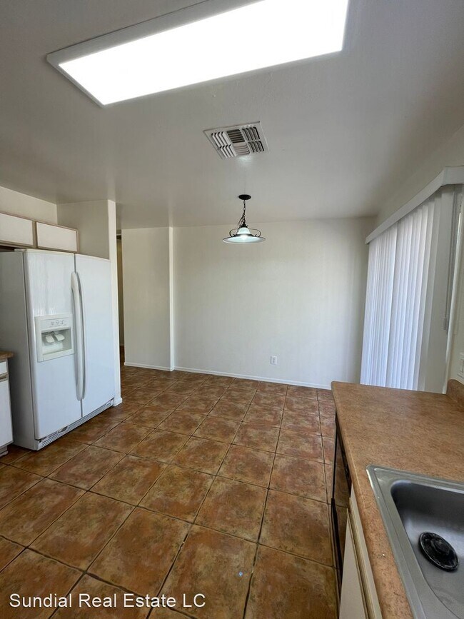 Foto del edificio - 3 br, 2 bath House - 12508 N. 121st Ave.